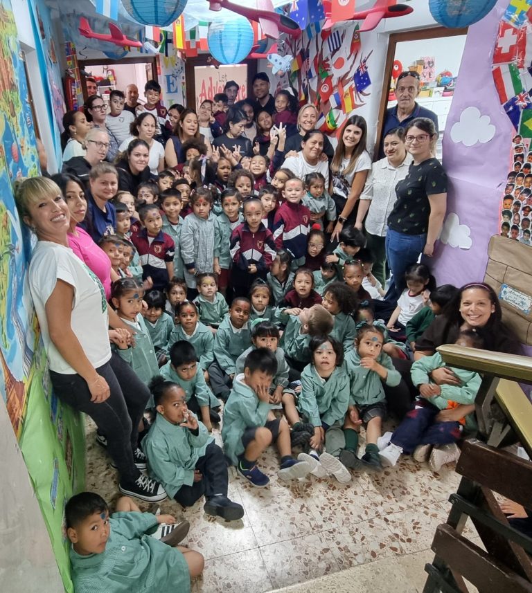 Talleres con madres y padres de Infantil. Proyecto: «Viajando por el mundo»