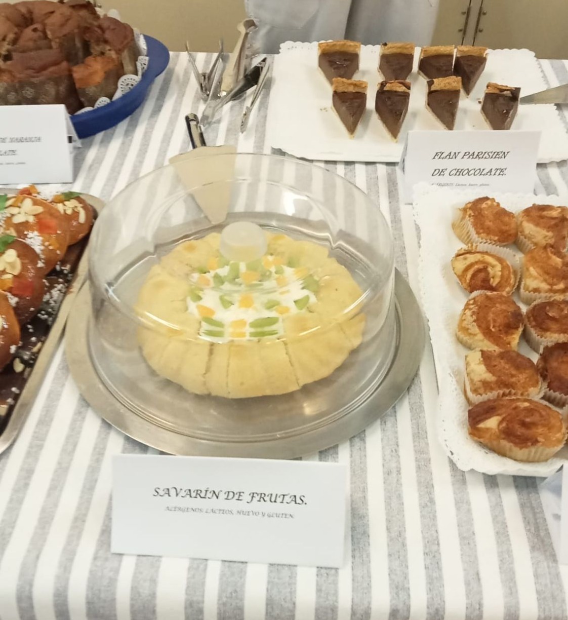 Buffet de meriendas preparado por el alumnado del CEPA Alfar.