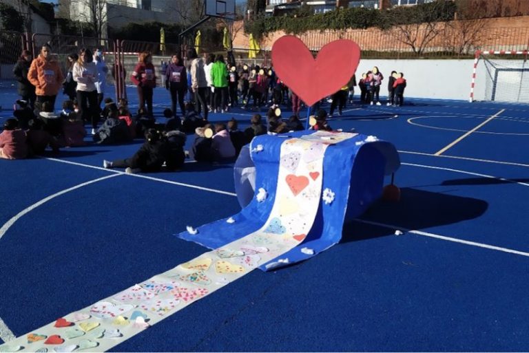 Carrera solidaria en el CEIP Aravaca para celebrar el Día de la PAZ