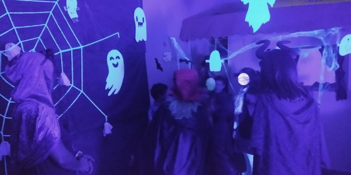 ¡Castañada y Halloween en el CEIP Aravaca: Una Jornada de Terrorífica Diversión!