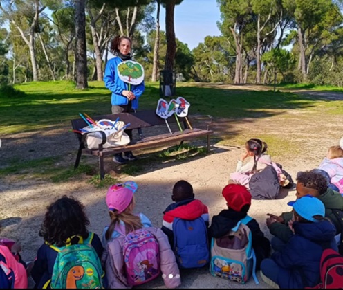 Exploradores y exploradoras en el bosque de la ciudad: Visita a la Dehesa de la Villa