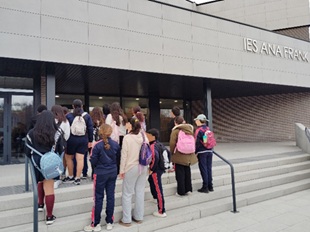 Rumbo al futuro: El alumnado de 6º estrena los talleres del IES Ana Frank