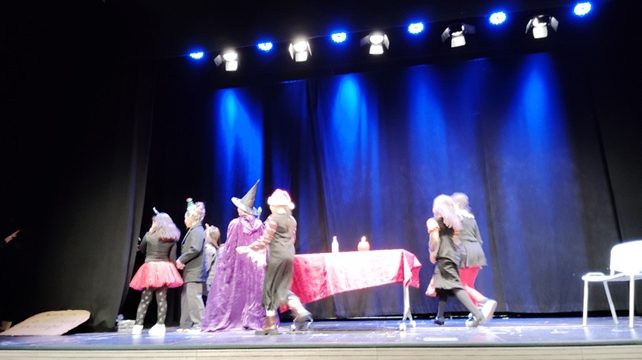 ¡Arriba el telón! El Festival de Navidad llena de arte y emoción el Centro Cultural Juan Genovés