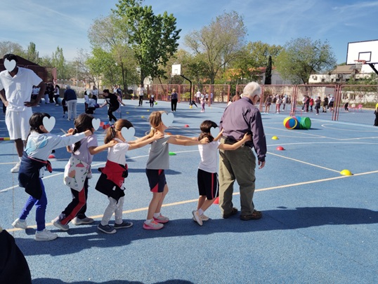 El poder de la inclusión y el deporte: Una Jornada Intergeneracional inolvidable en el CEIP Aravaca