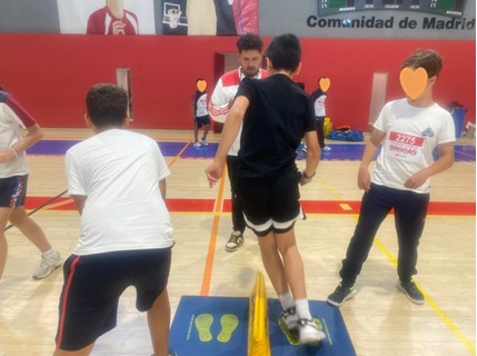 ¡Velocidad, fuerza y trabajo en equipo! Nuestra selección brilla en «Jugando al Atletismo»