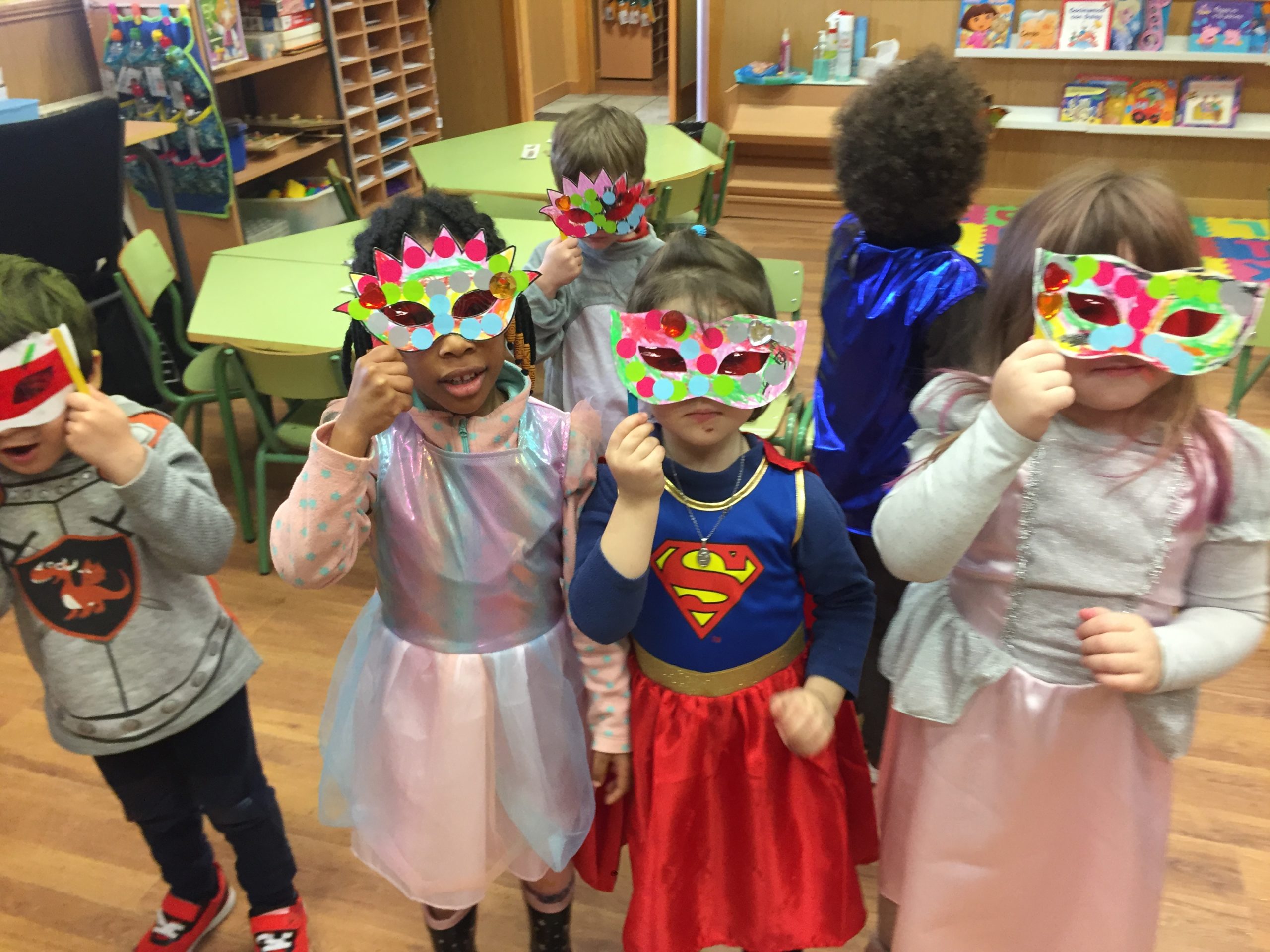 CARNAVAL EN EL COLE