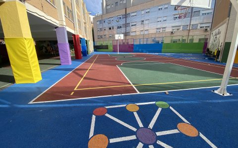 patio-primaria2-CEIP-Honduras