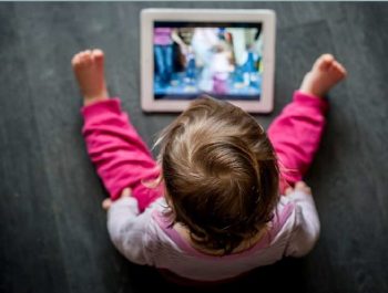 Charla «Pantallas e infancia»