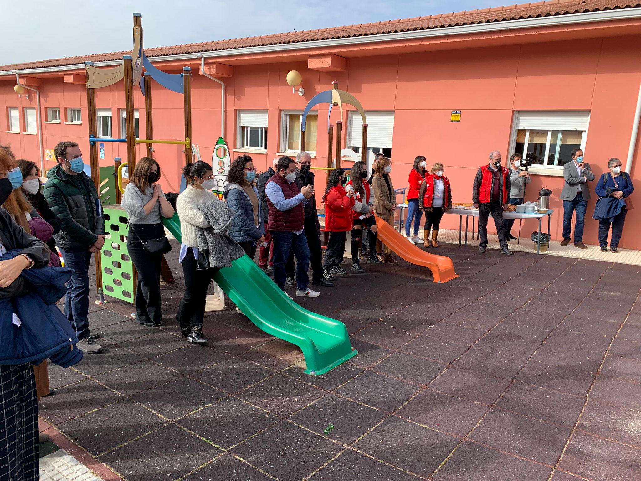 Personalidades asistentes al acto. CEIP Navahonda