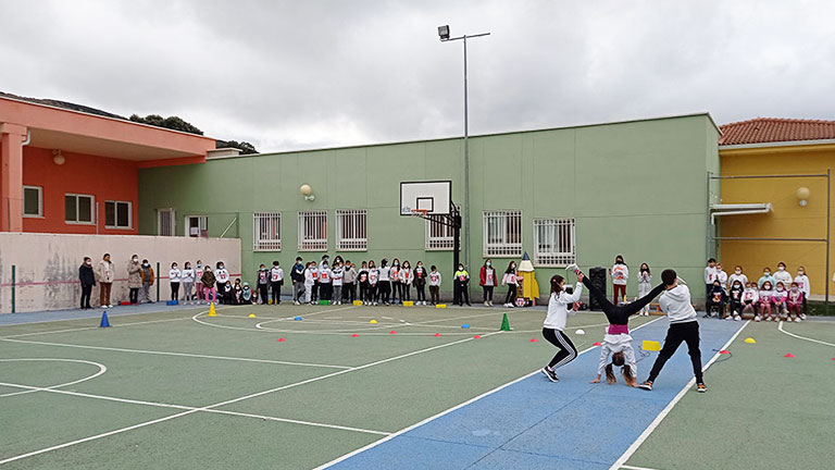 Patio deportes. CEIP. Navahonda