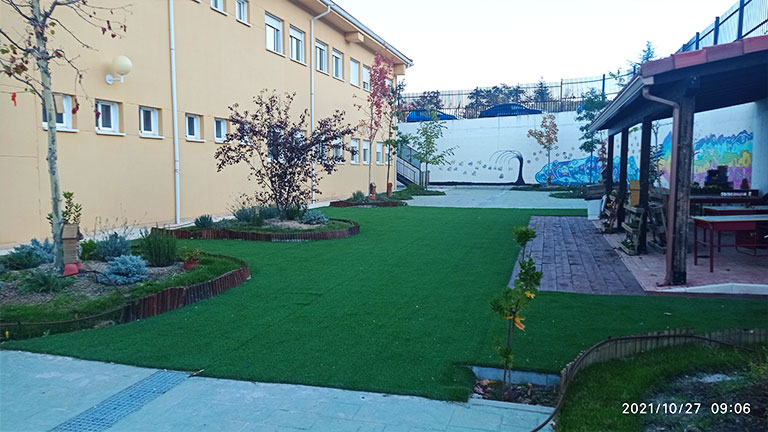 Patio trasero. CEIP. Navahonda