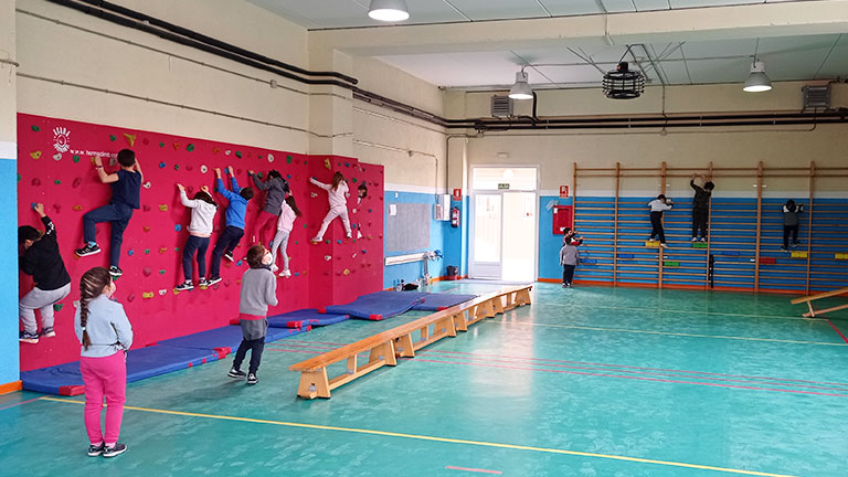 Rockódromo y gimnasio. CEIP. Navahonda