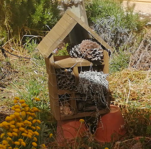 Hoteles de insectos. CEIP. Navahonda