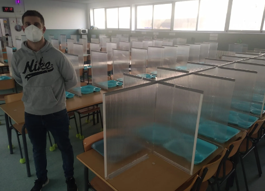 Pablo, experto en bricolaje que nos protege del contagio