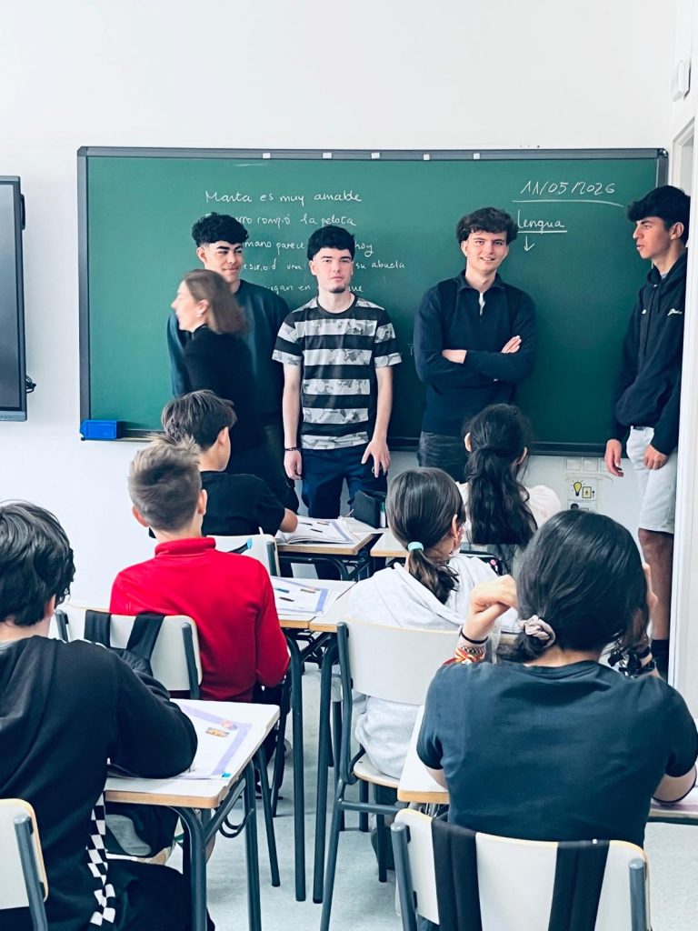 Visita entrañable de antiguos alumnos
