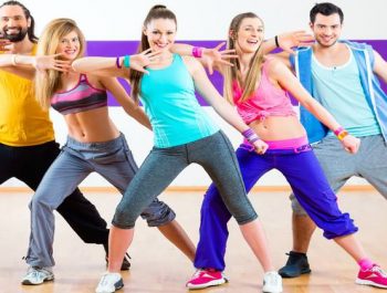 Clases de zumba con Adela.