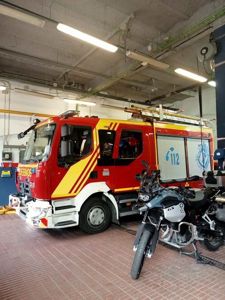 La imagen tiene un atributo ALT vacío; su nombre de archivo es bomberos-4-768x1024.jpg