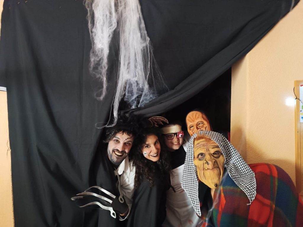 ATRÉVETE A ENTRAR 
EN NUESTRA CASA DEL TERROR