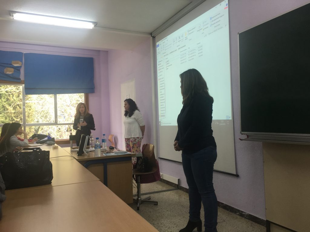Participación en charla en el centro Universitario La Salle