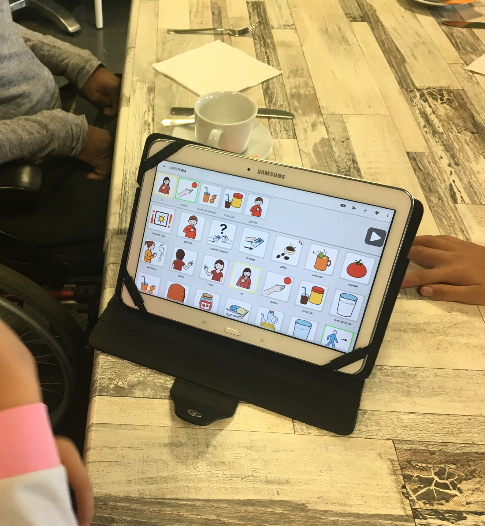tablet con sistema de comunicación