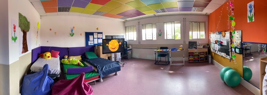 Panorámica de un aula de EBO mayores
