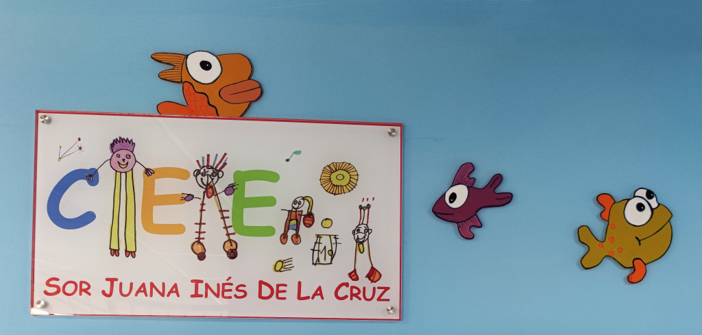 Placa con el logo del cole