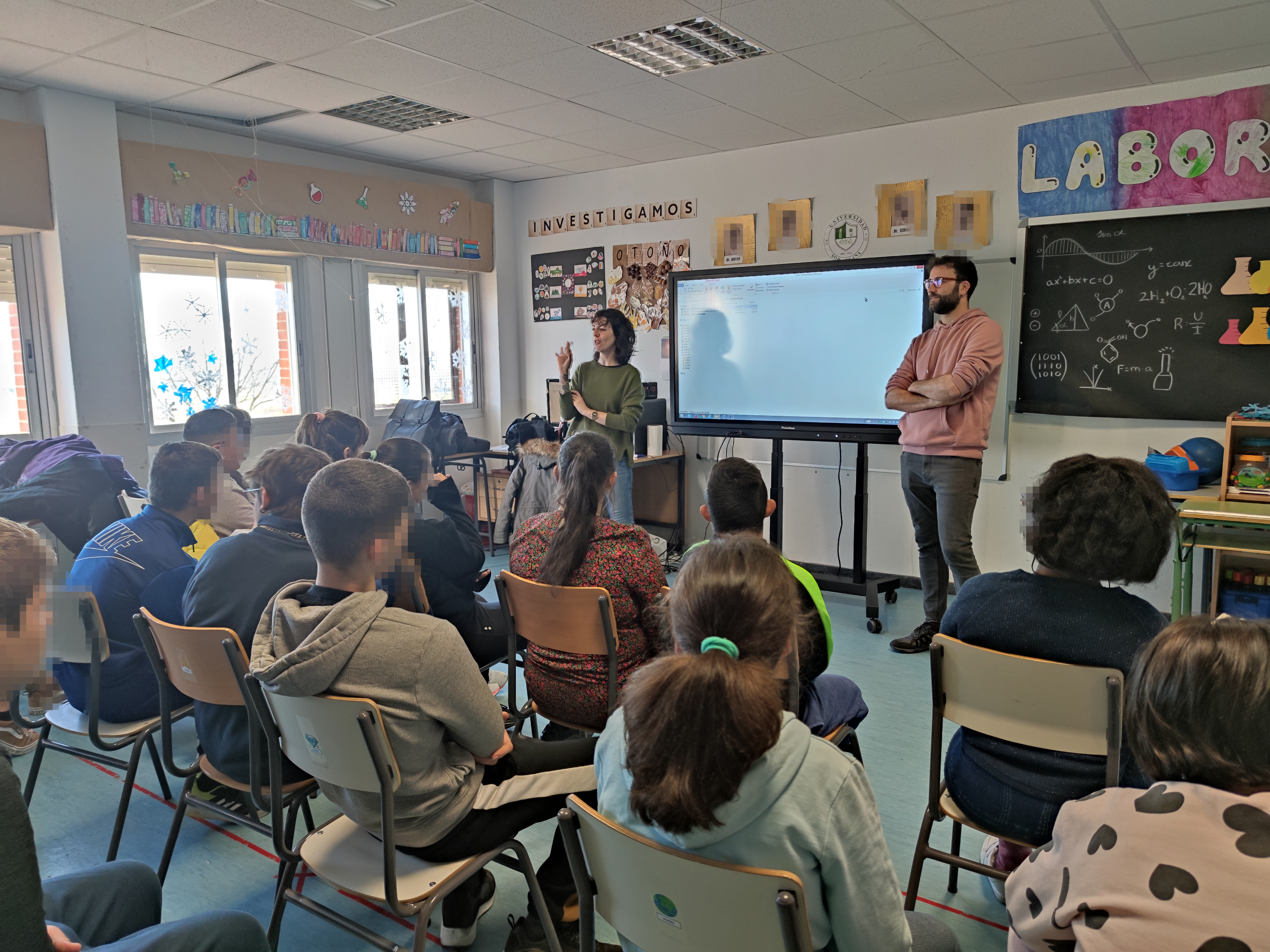 alumnos durante el taller