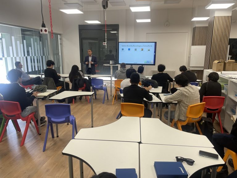 Colaboración educativa: ALVENTIA visita el Aula de Emprendimiento del IES Barajas