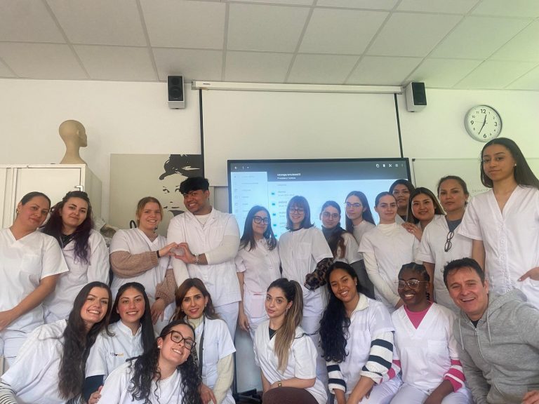 VISITA AL INSTITUTO DE REFLEXOLOGÍA. IES Ciudad de Jaén.