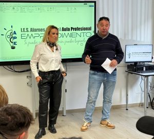 Charla de Lina Lozas Domínguez con el alumnado