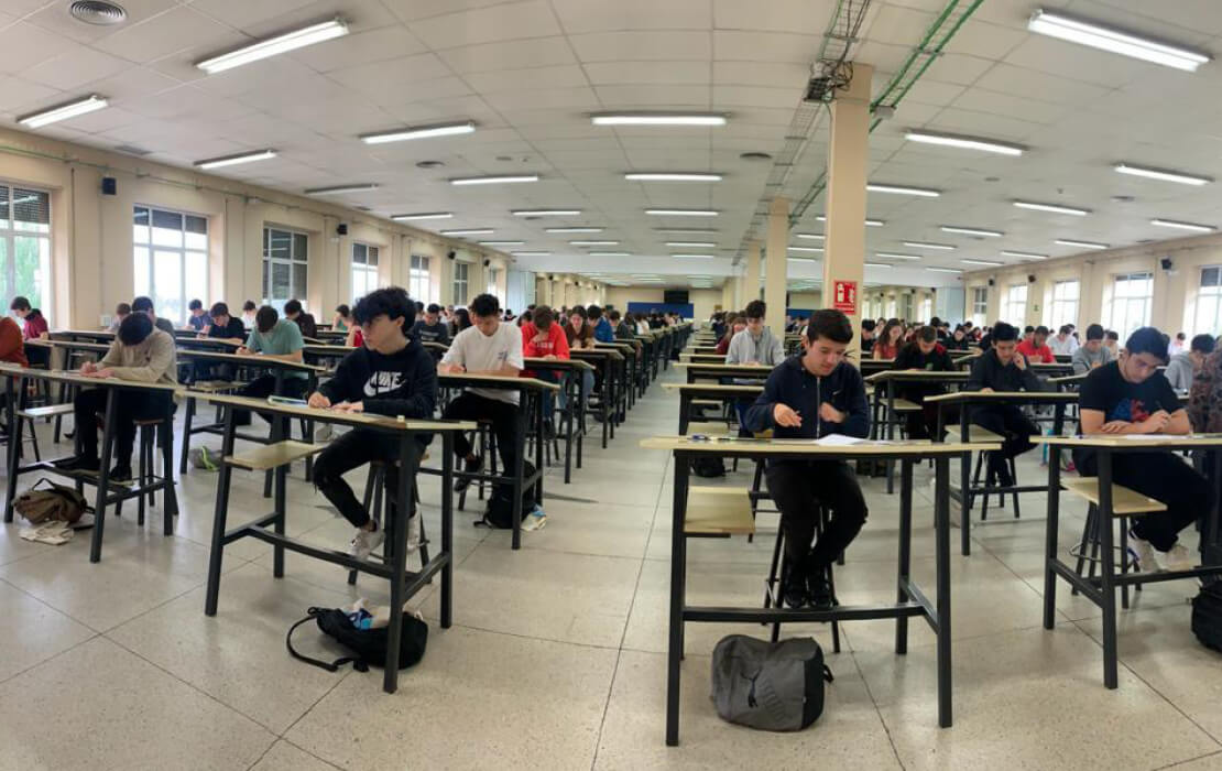 Mención de Honor en las IV Olimpiadas de Geometría y Dibujo Técnico