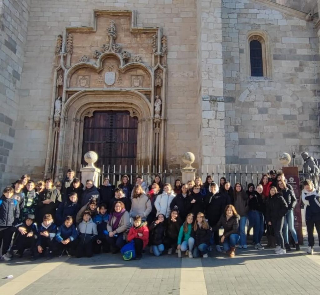 Vista a Alcalá de los alumnos de Religión