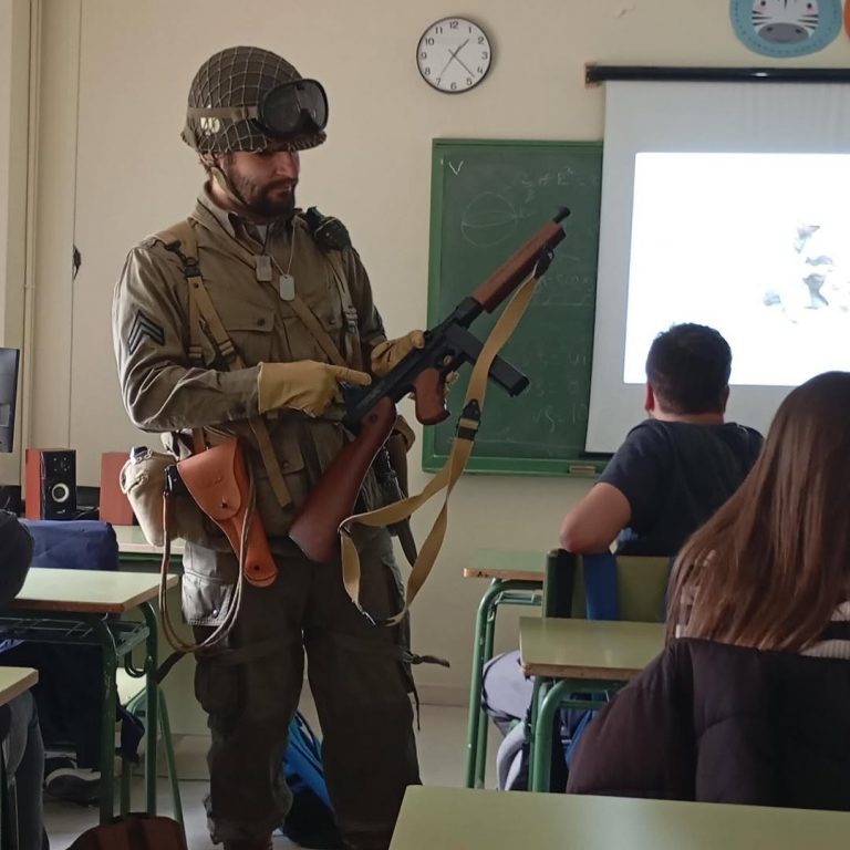 Nos visita un paracaidista norteamericano de la Segunda Guerra Mundial