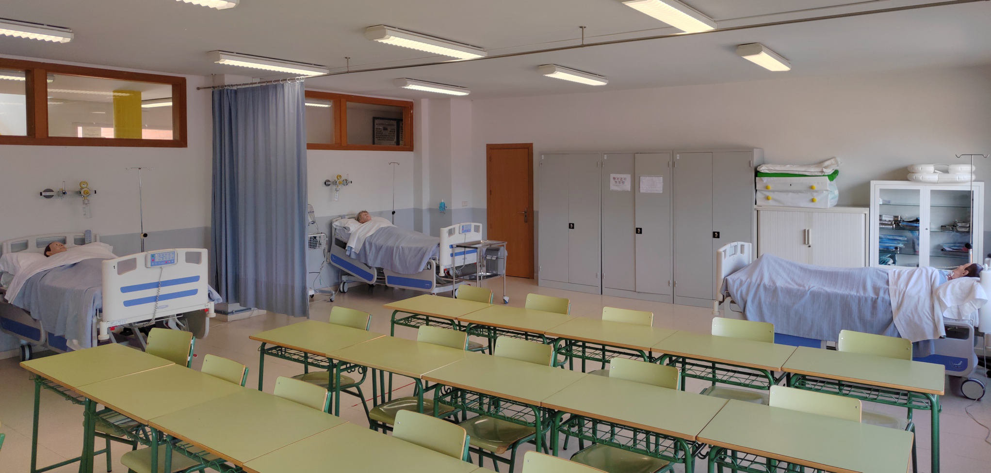 Aula-taller de enfermería del IES AL-SATT