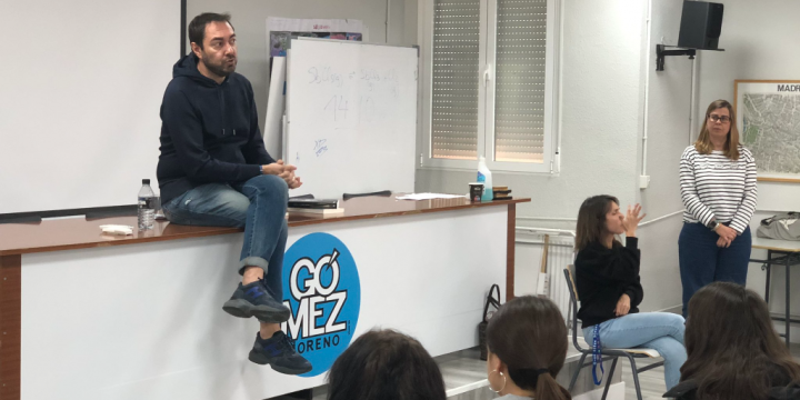 Nando López visita nuestro centro