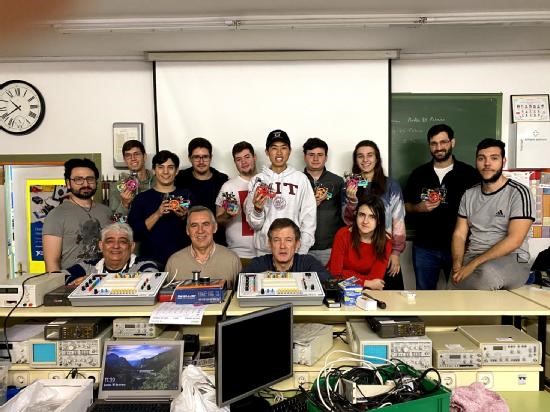 Colaboración entre Branden Morioka (MIT student) y el Departamento de Electricidad y Electrónica. Curso 2019-2020