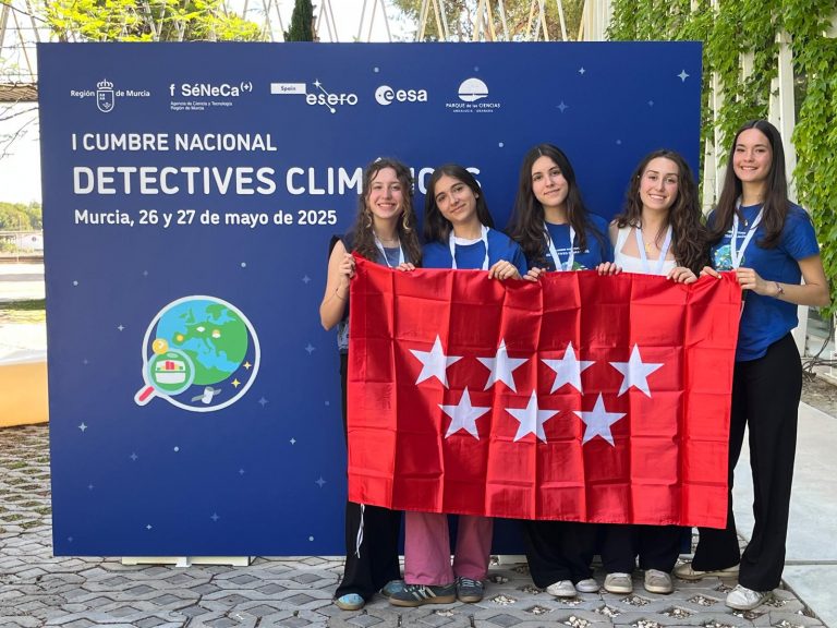 Bombed2bloom gana el premio honorífico en la I Cumbre Nacional de Detectives del Clima