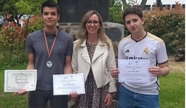 Nuestros alumnos triunfan en las Olimpiadas de Física