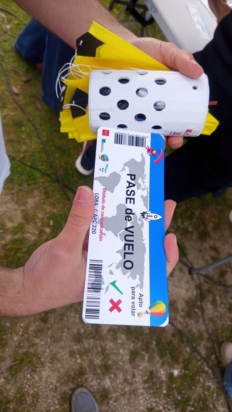 El equipo PanSat en la V Competición Regional CanSat de Madrid
