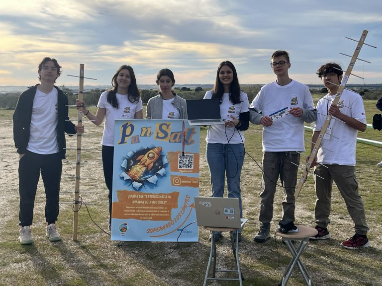 El equipo PanSat del IES Príncipe Felipe en la final regional de CanSat 2026