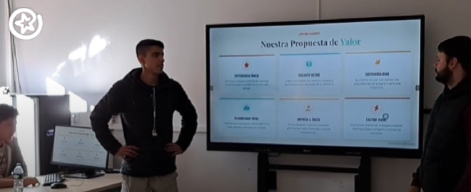 Video promocional del aula APE (aula profesional de emprendimiento)