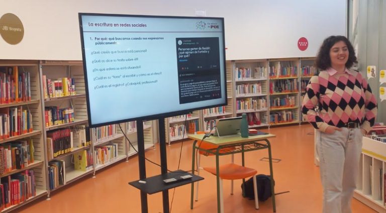 Visita a biblioteca Luis Martín Santos