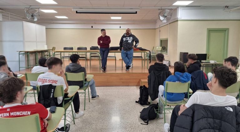 Charla coloquio con el escritor Pedro Víllora