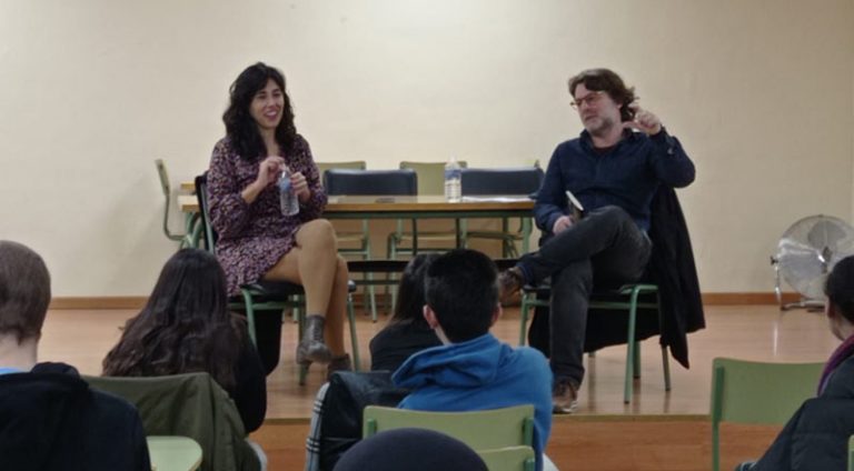 Encuentro con la poeta Raquel Lanseros
