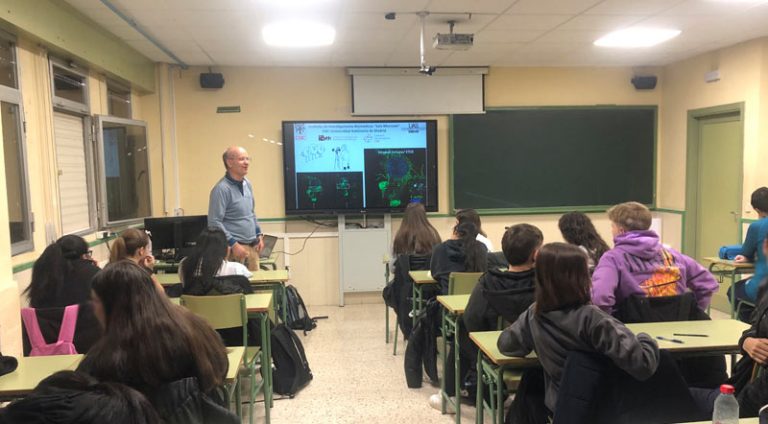 La nanotecnología llega al Instituto: Zoombando en la Nanoimmunología