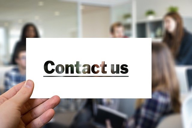 Correos de contacto