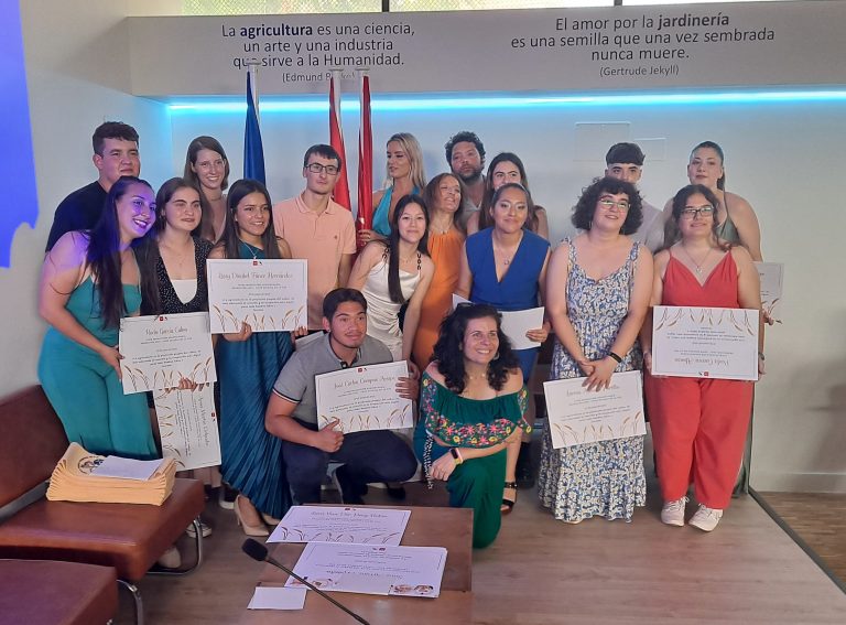 Primera promoción del CFGM Producción Agropecuaria